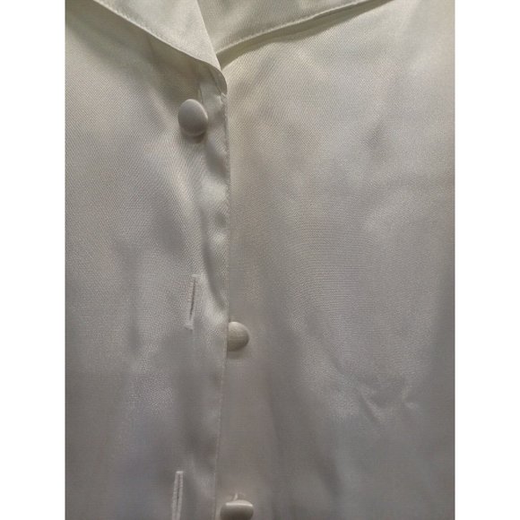 Vintage Womans Blouse (14W/16W) Long Sleeve White Cloth Covered Buttons - Picture 2 of 2